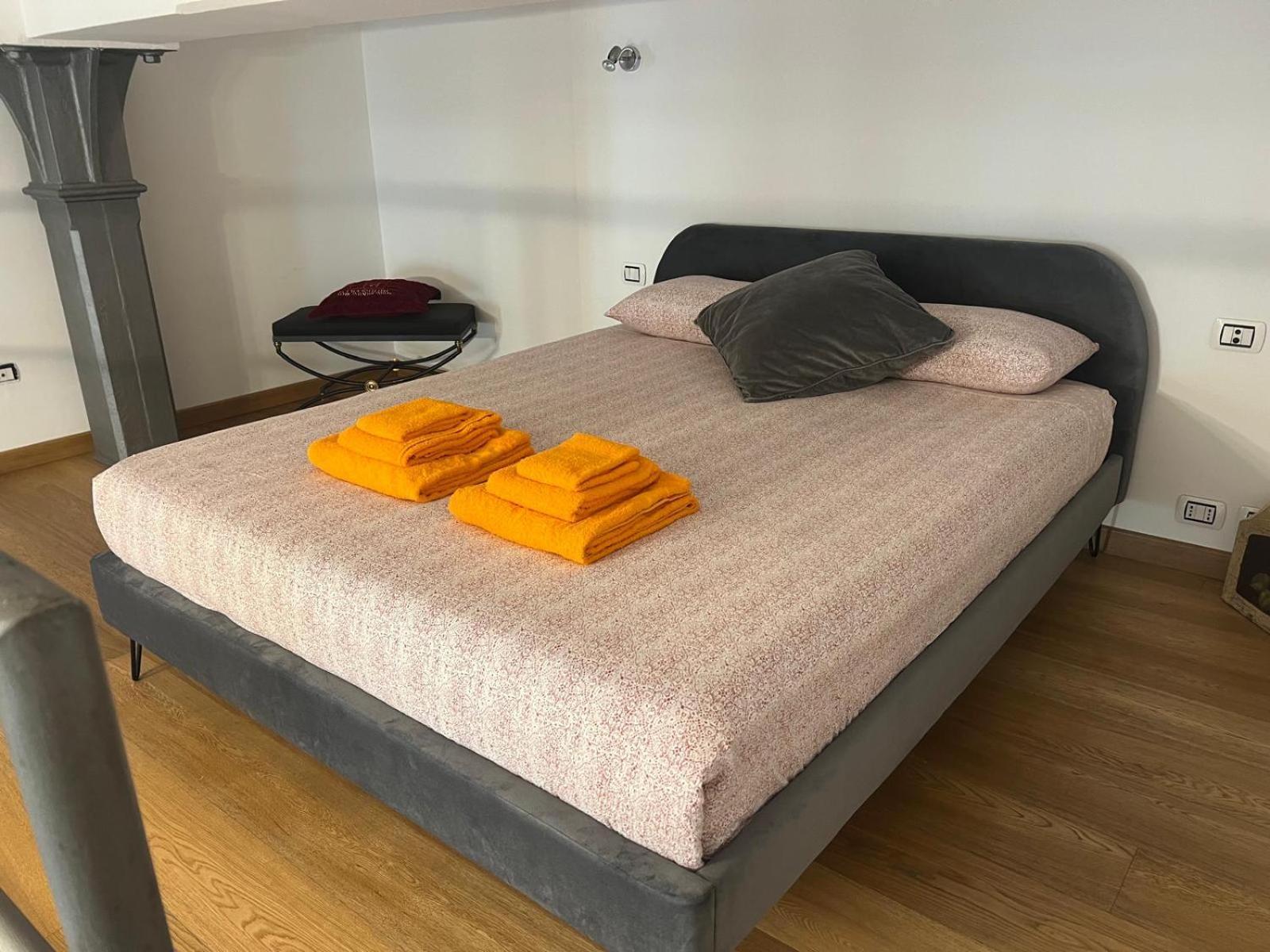 Appartement Arco Della Pace Elegante Loft *